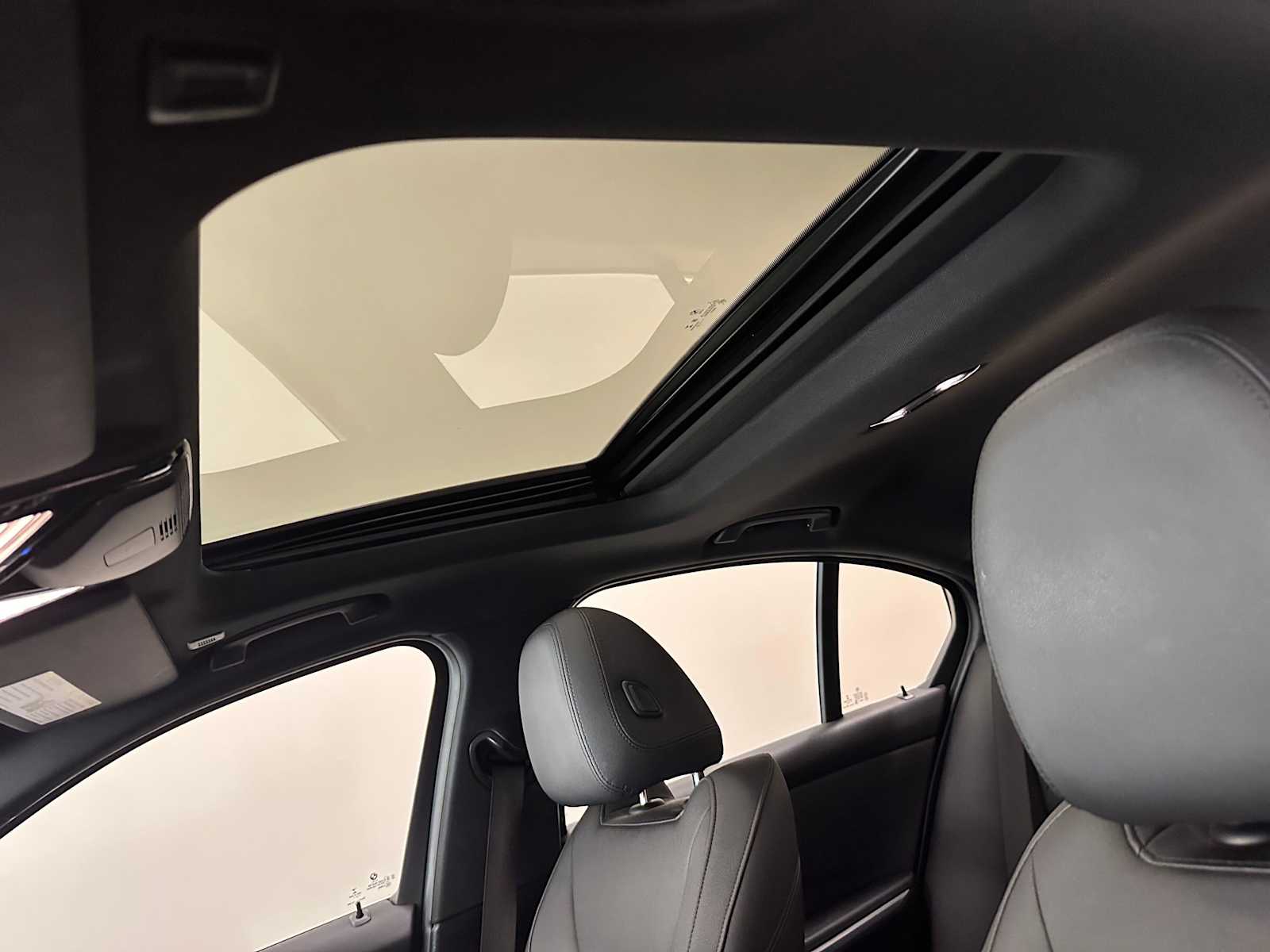 Thumbnail: 2021 BMW 3 Series - 21