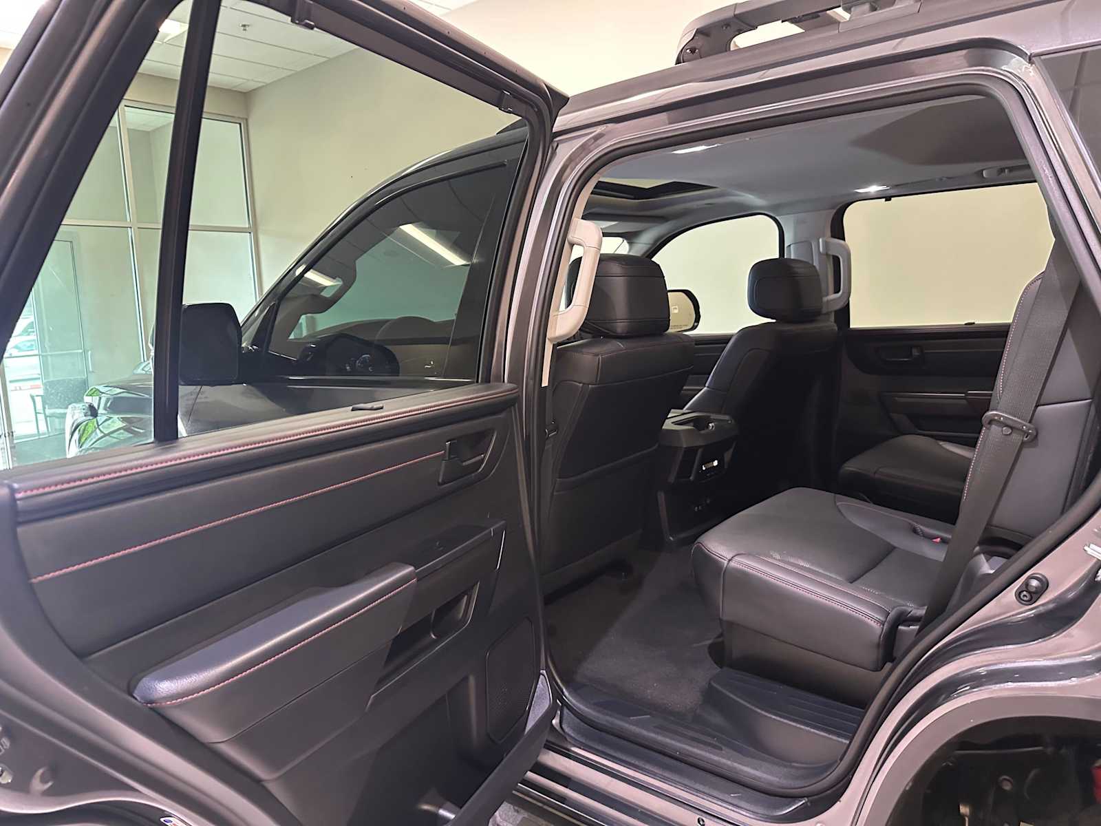 Thumbnail: 2023 Toyota Sequoia - 24