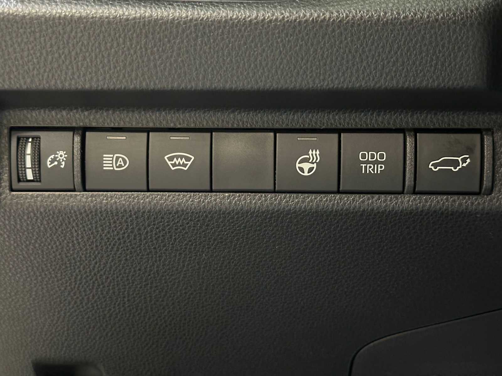 Thumbnail: 2024 Toyota RAV4 - 17