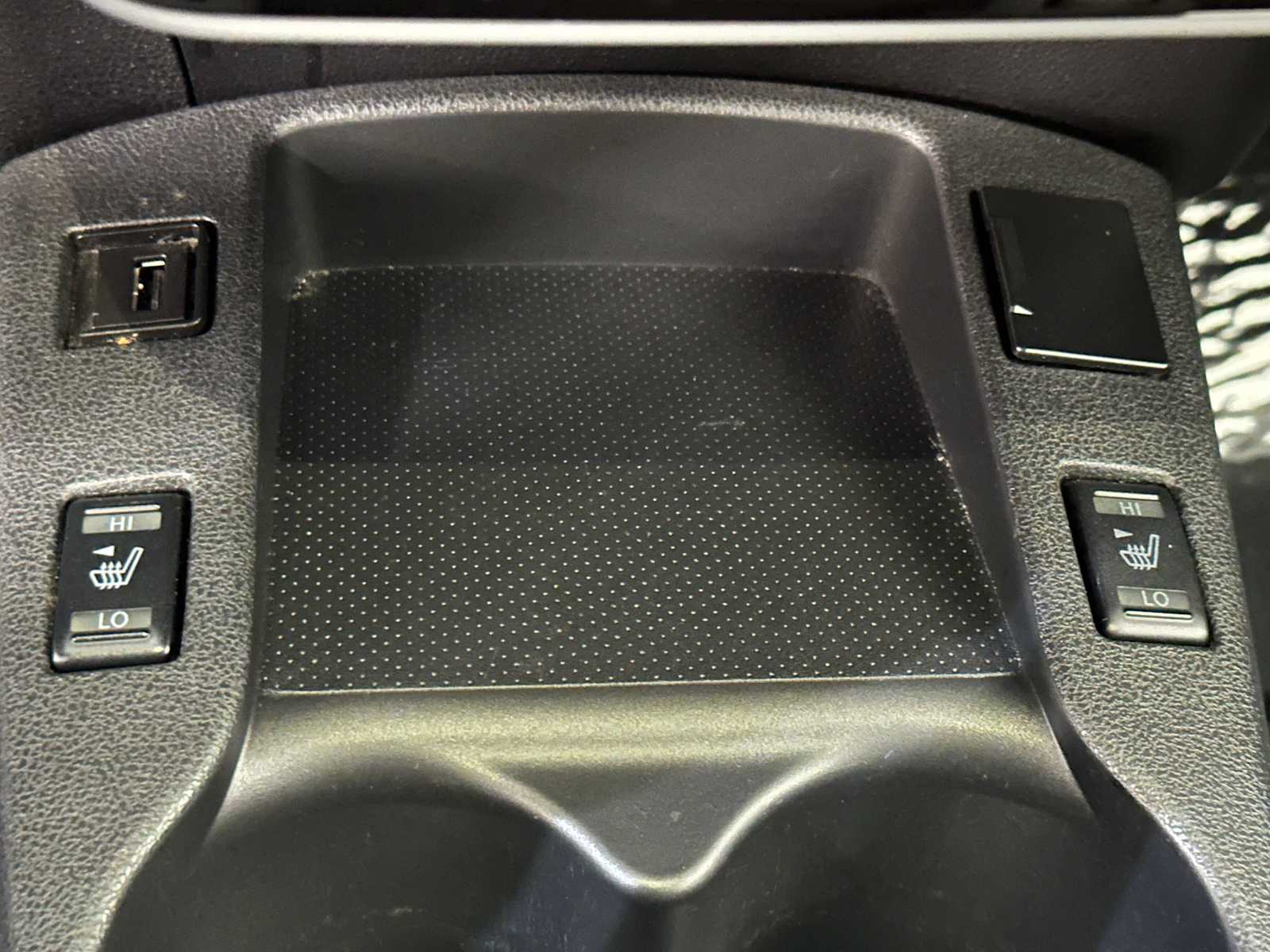 Thumbnail: 2016 Nissan Leaf - 17