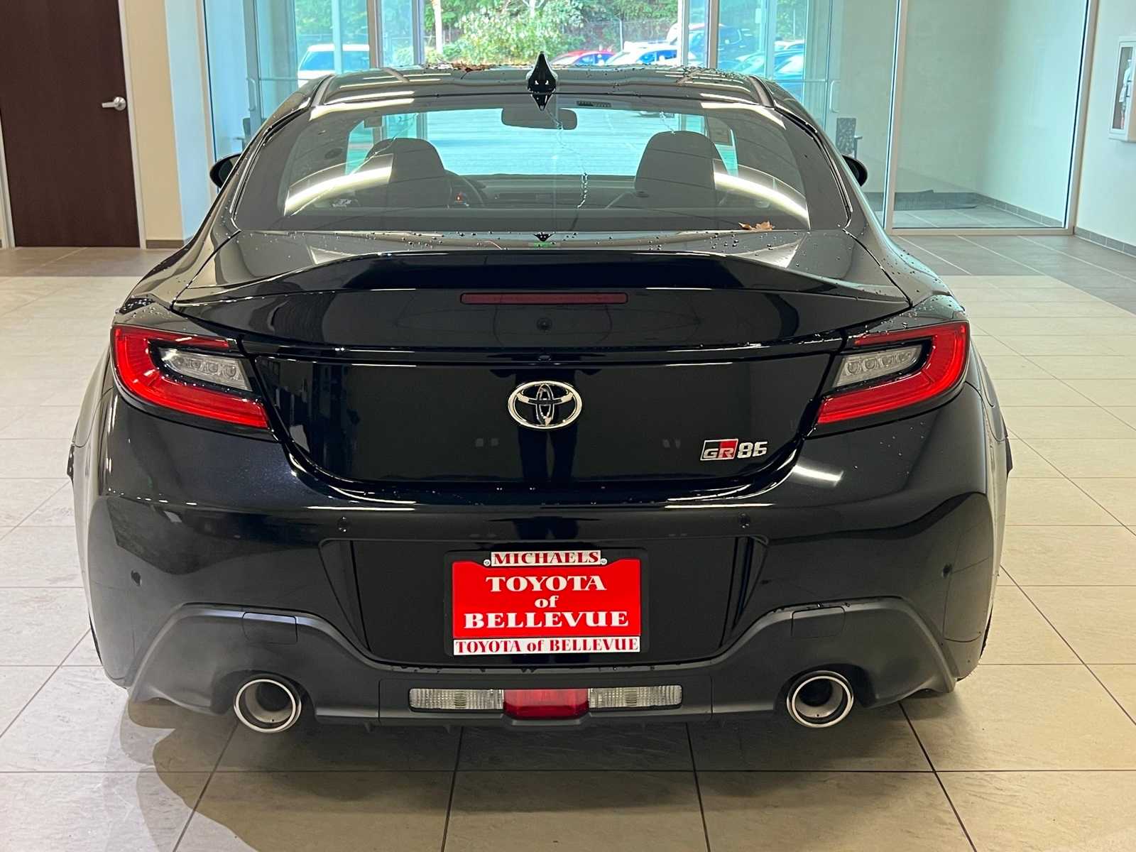 Thumbnail: 2025 Toyota GR86 - 5