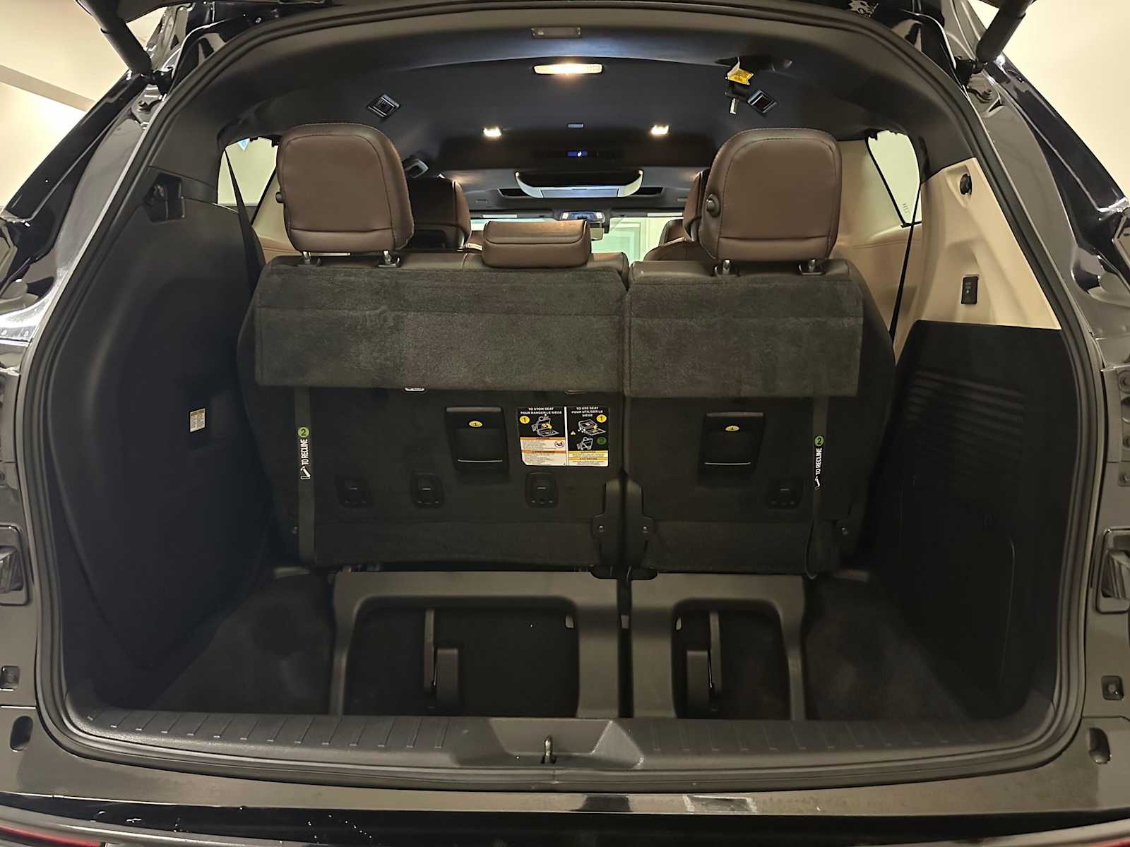 Thumbnail: 2022 Toyota Sienna - 30