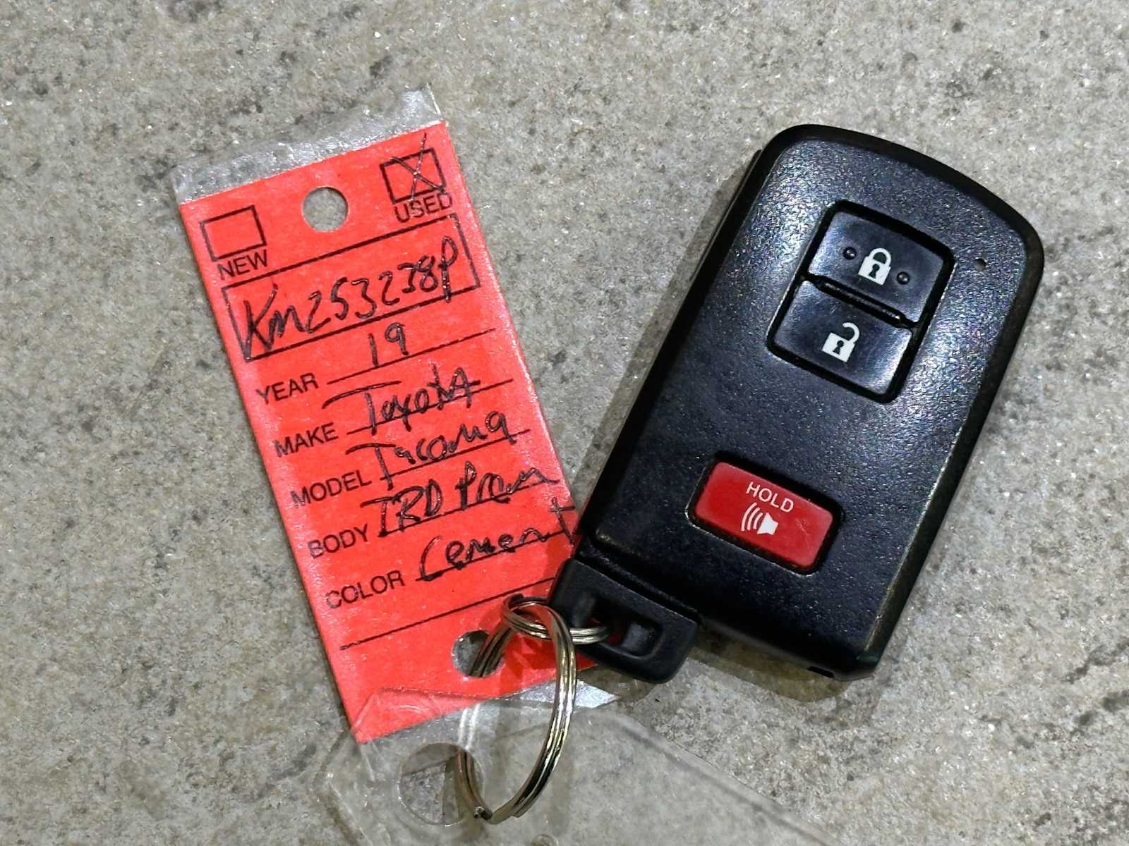 Thumbnail: 2019 Toyota Tacoma - 33