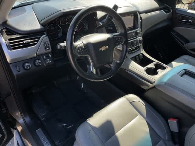 2016 Chevrolet Suburban LT 2
