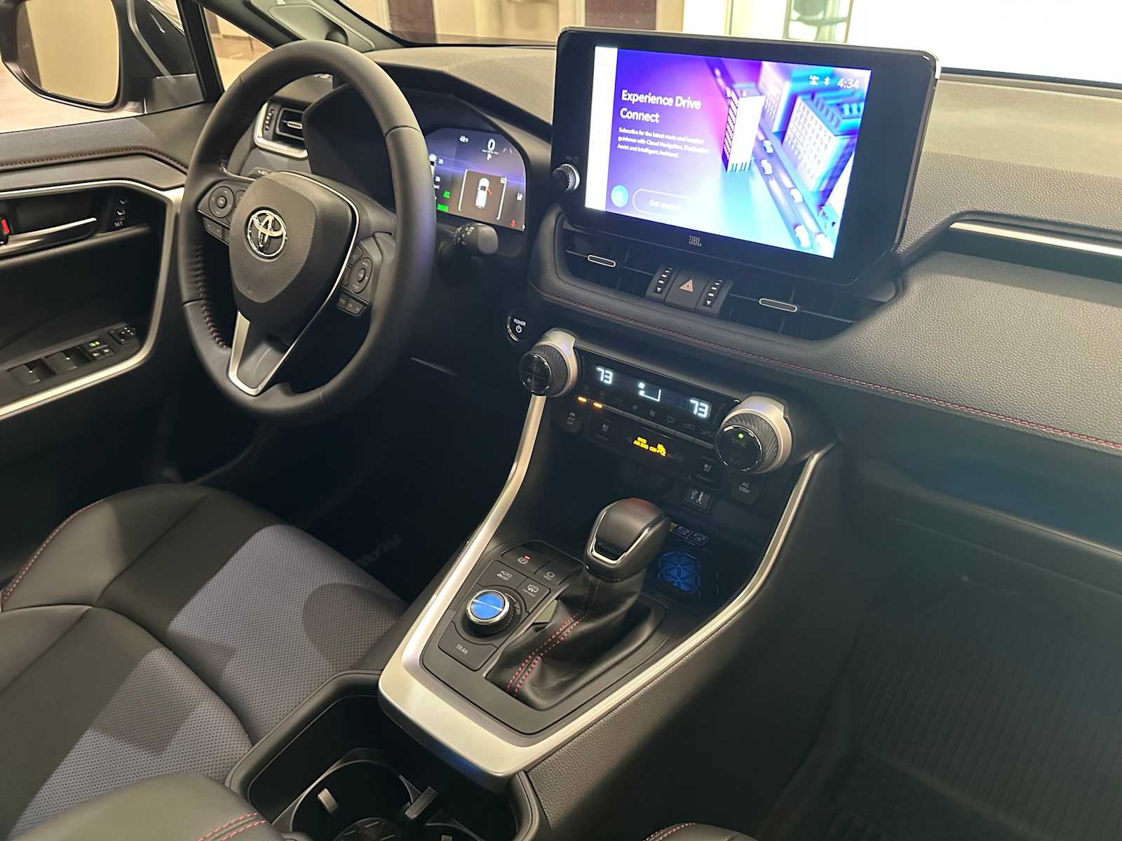 Thumbnail: 2025 Toyota RAV4 - 31