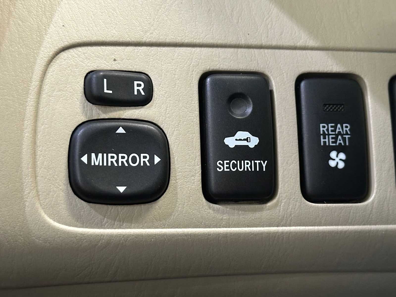 Thumbnail: 2006 Toyota Highlander - 16