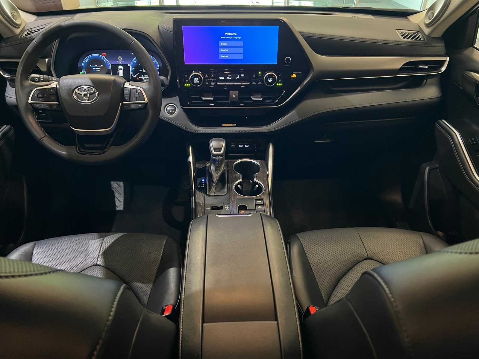 Thumbnail: 2023 Toyota Highlander - 10