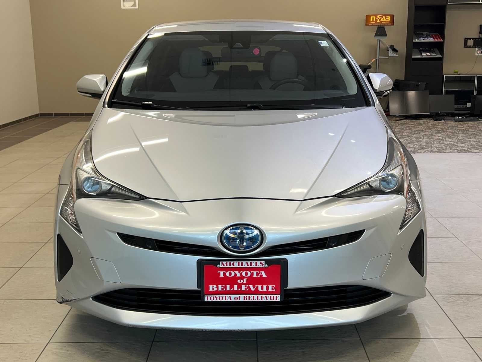 Thumbnail: 2017 Toyota Prius - 8