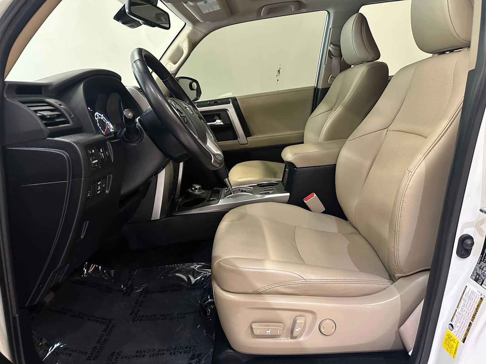 Thumbnail: 2023 Toyota 4Runner - 22