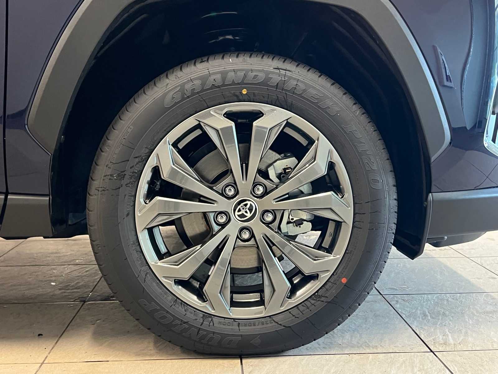 Thumbnail: 2025 Toyota RAV4 - 7