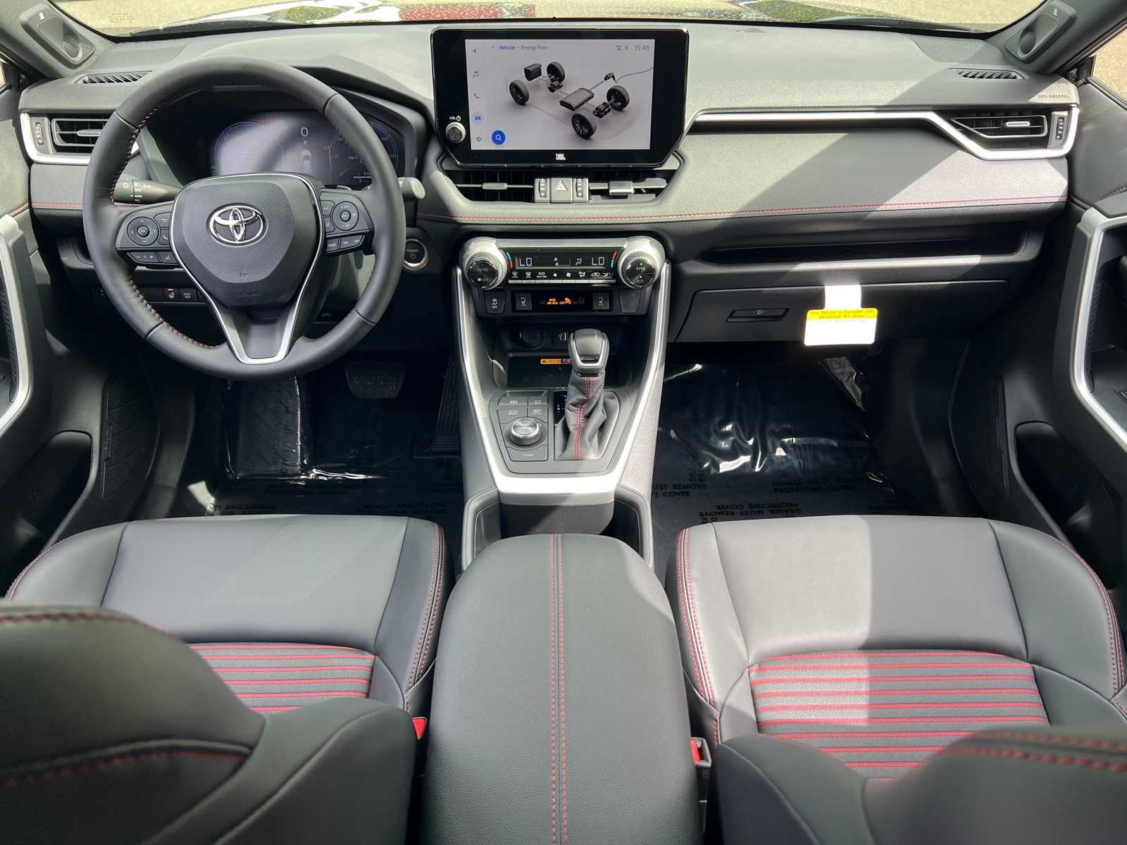 2025 Toyota RAV4 XSE 10