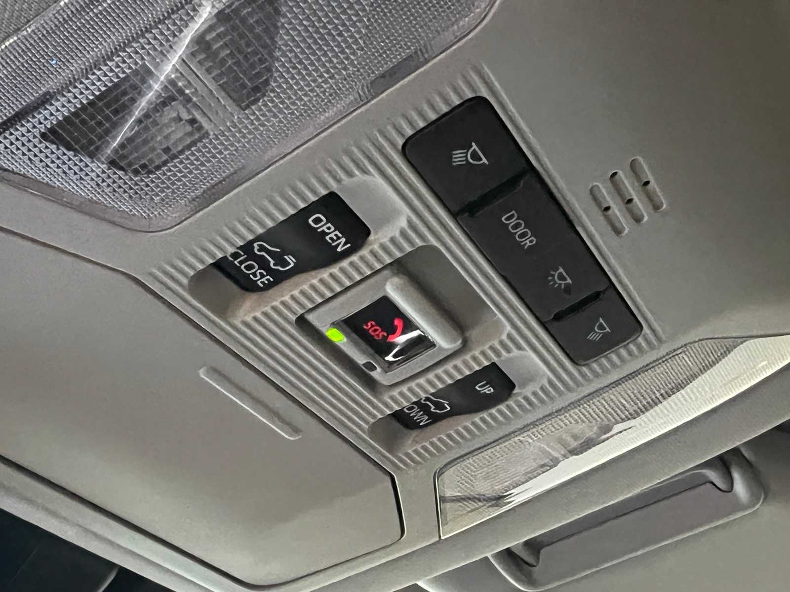 Thumbnail: 2025 Toyota RAV4 - 28