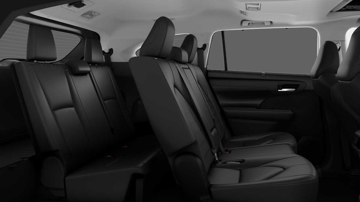 Thumbnail: 2026 Toyota Highlander - 21