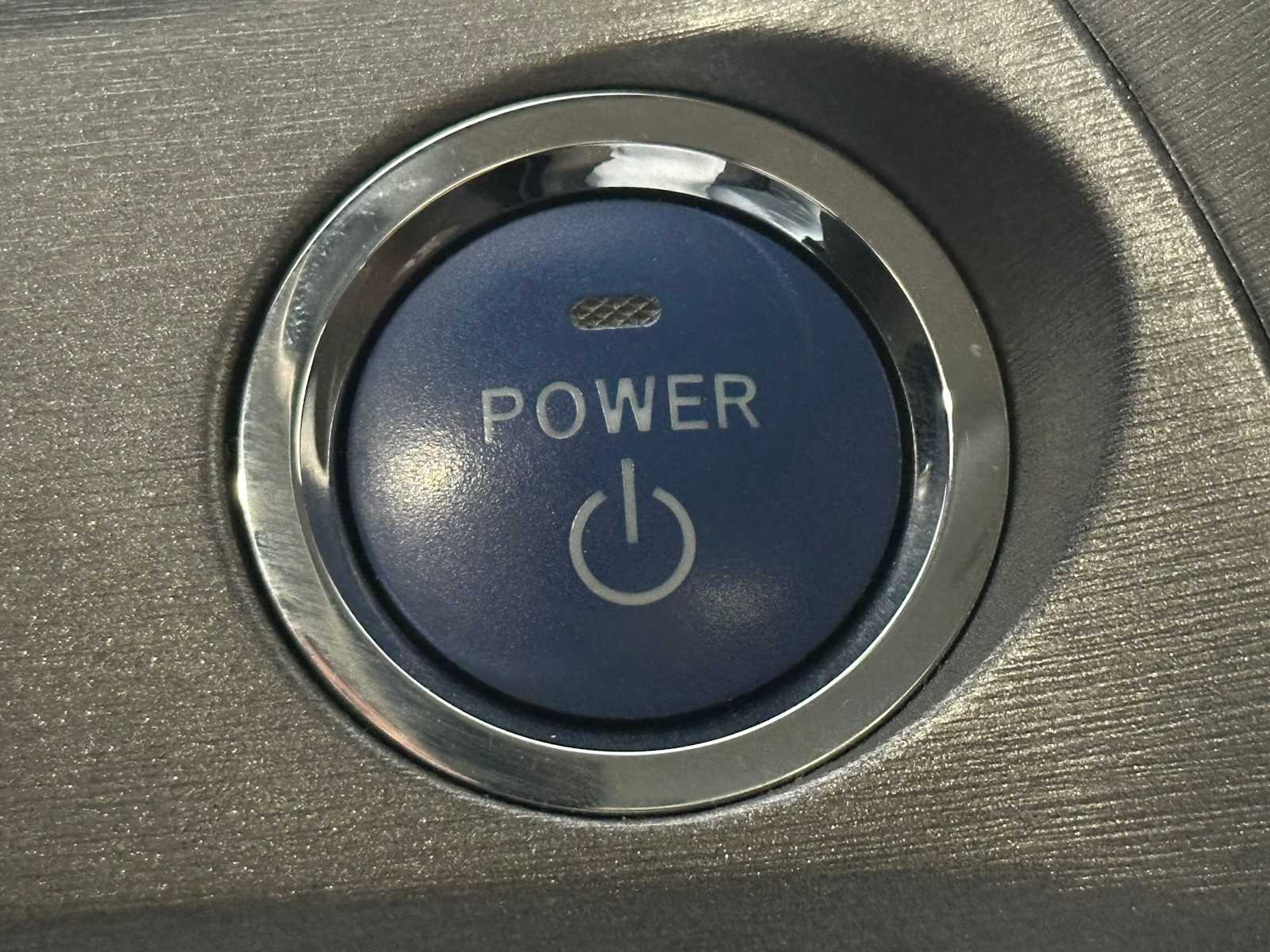 Thumbnail: 2012 Toyota Prius - 17