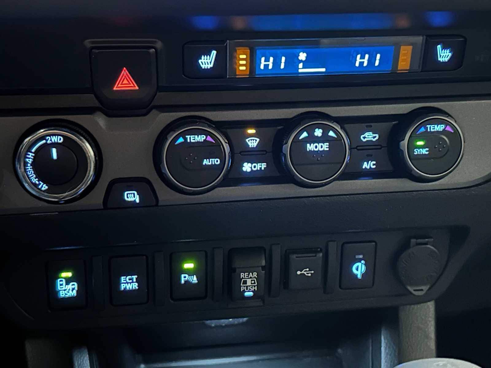 Thumbnail: 2021 Toyota Tacoma - 15