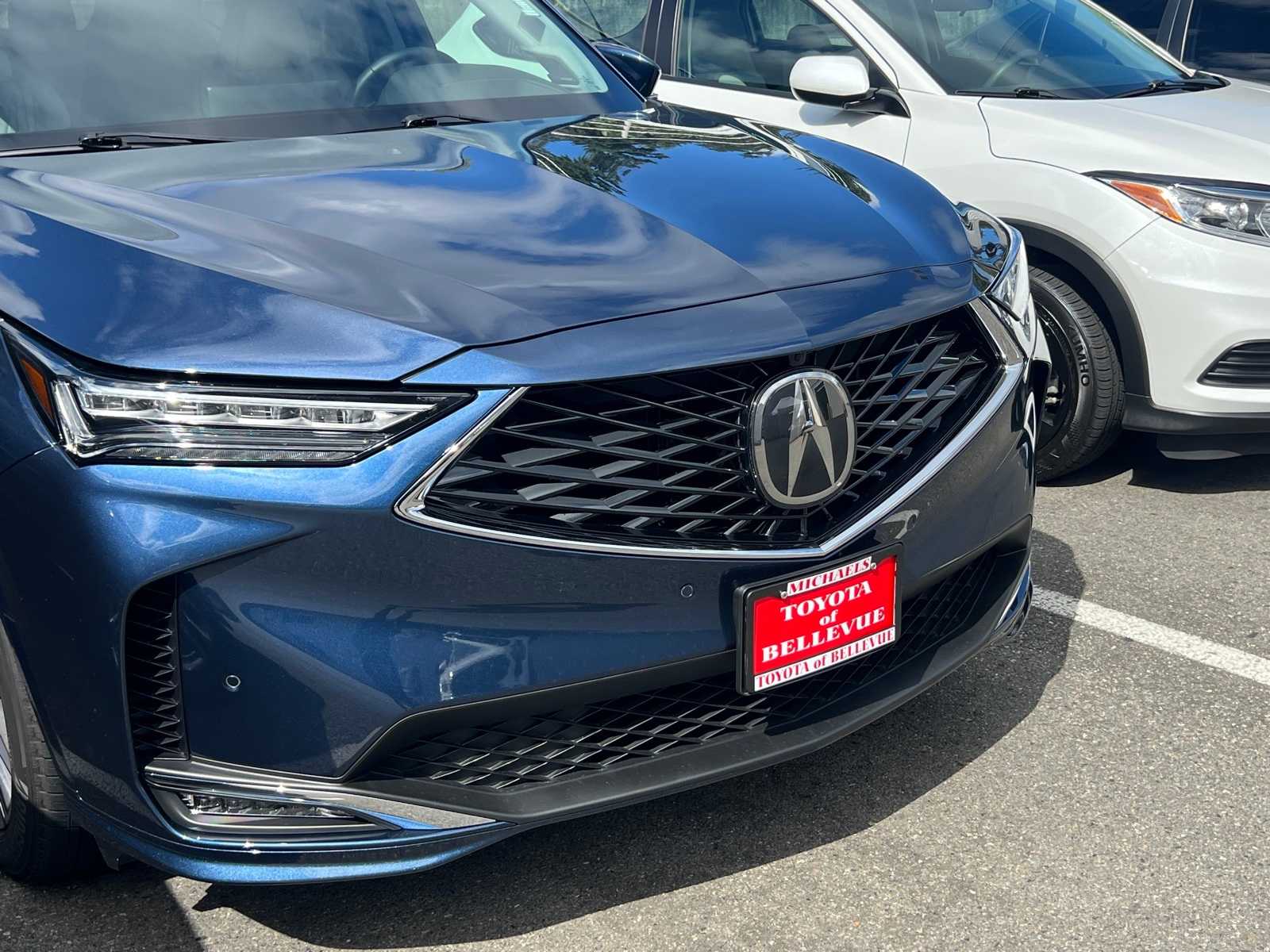 Thumbnail: 2025 Acura MDX - 4