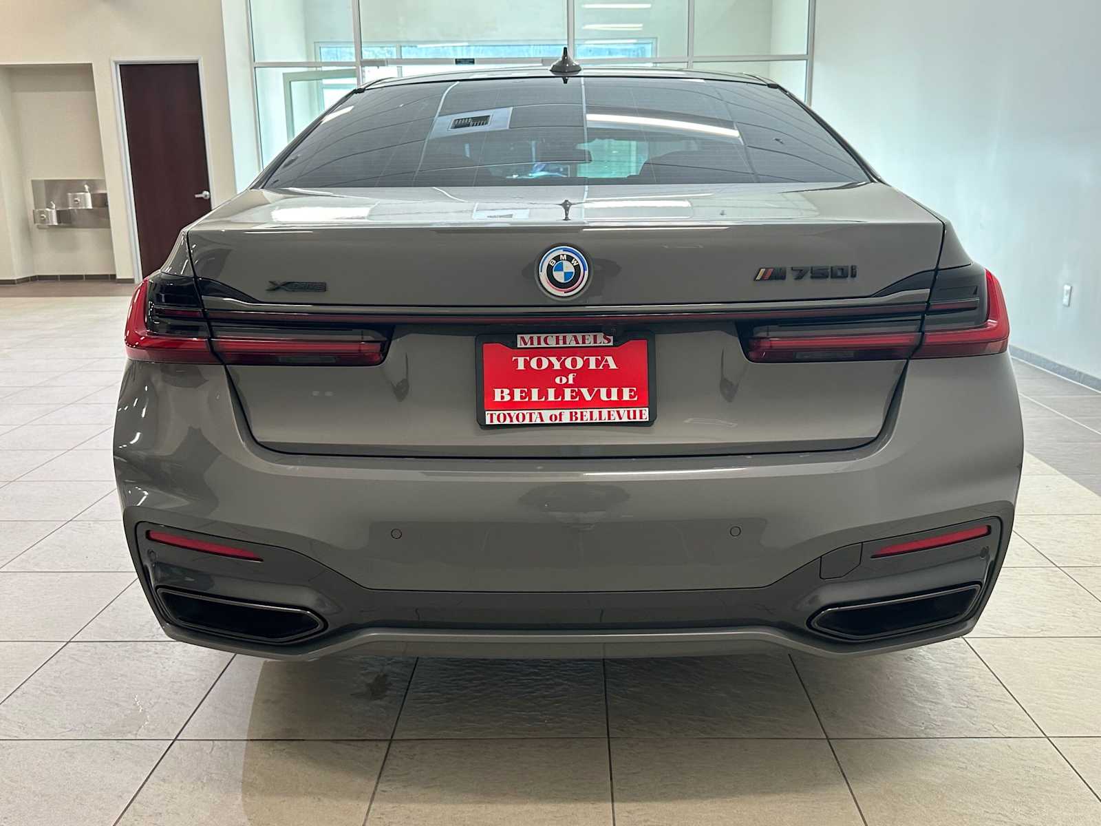 Thumbnail: 2021 BMW 7 Series - 6