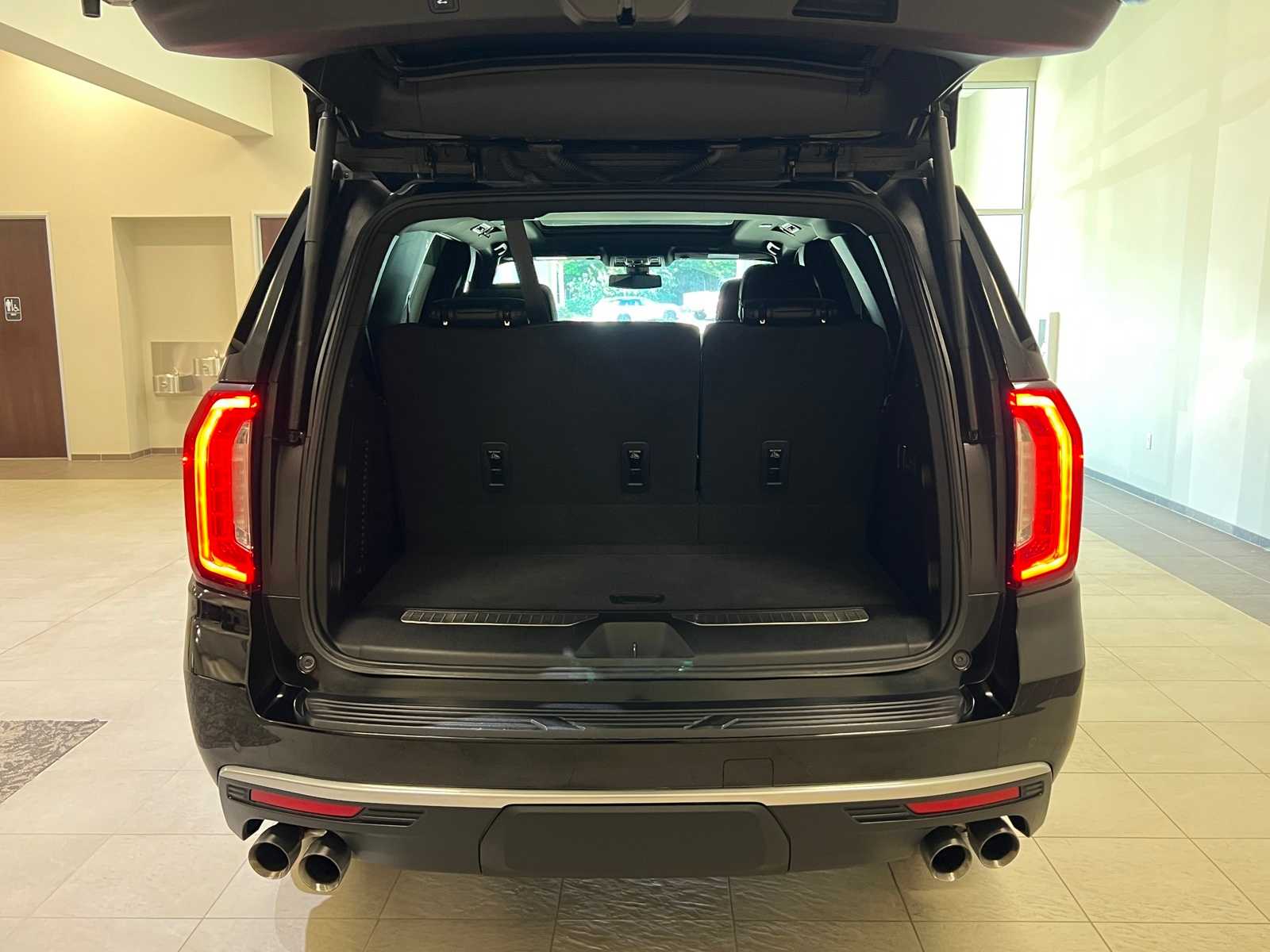 Thumbnail: 2022 GMC Yukon - 30
