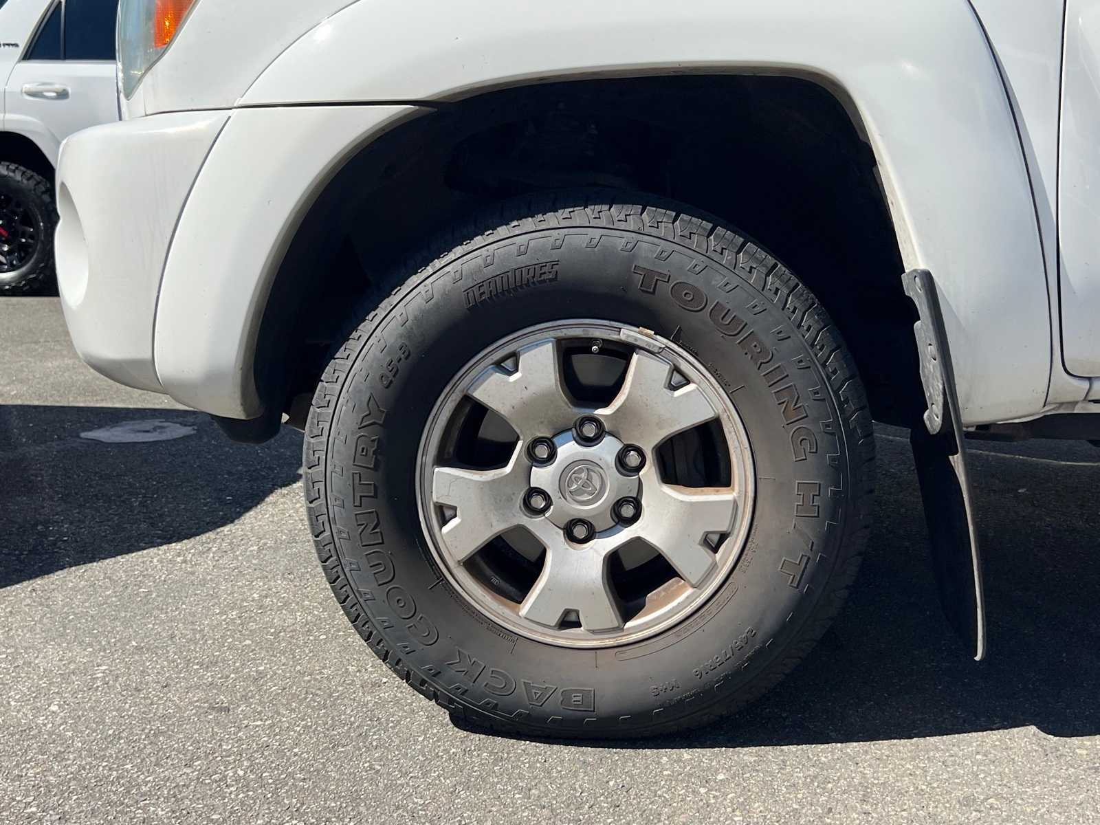 Thumbnail: 2006 Toyota Tacoma - 3