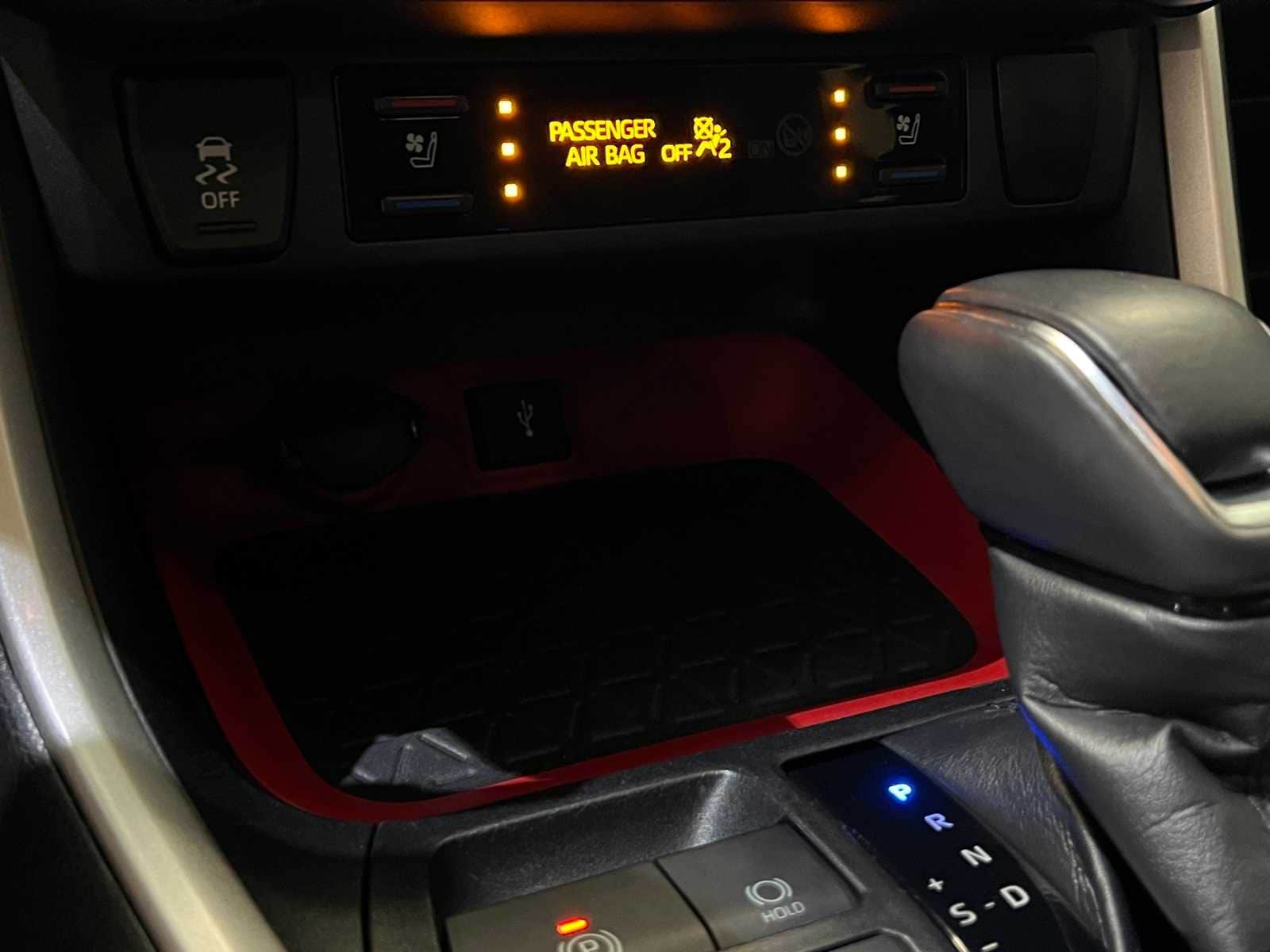 Thumbnail: 2020 Toyota RAV4 - 22