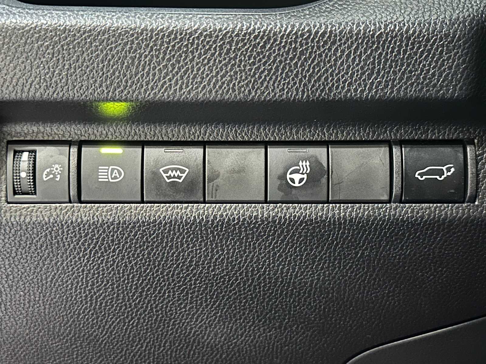 Thumbnail: 2025 Toyota RAV4 - 18