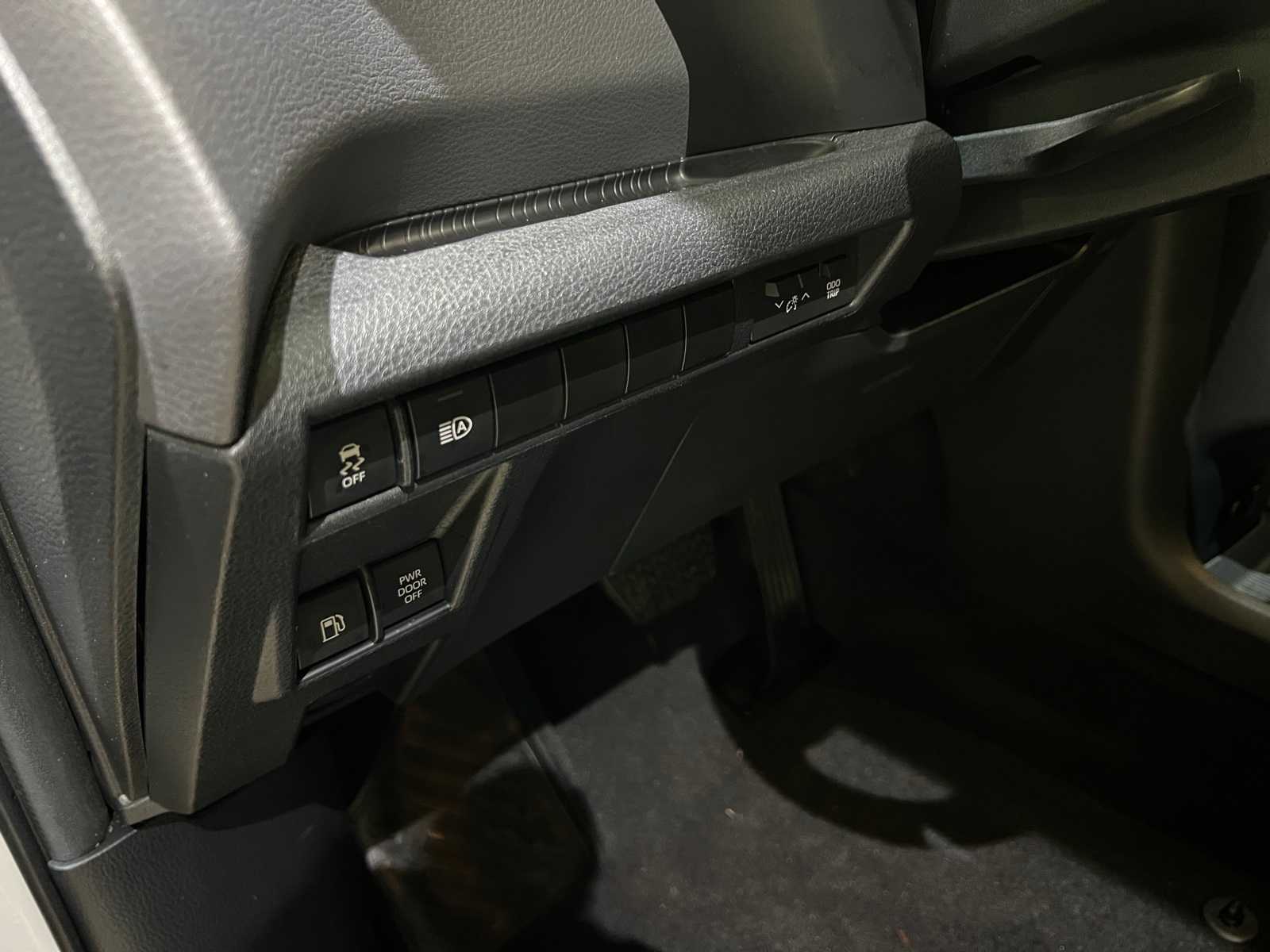 Thumbnail: 2024 Toyota Sienna - 15