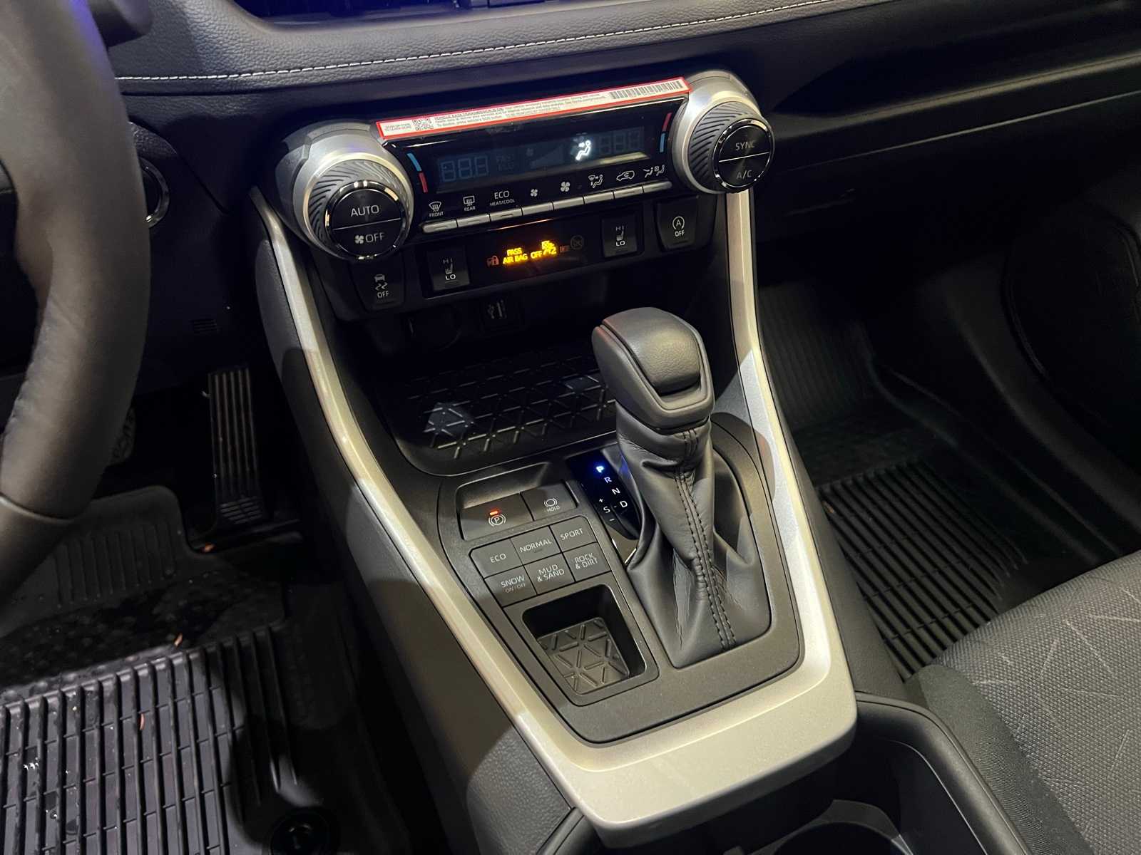 Thumbnail: 2025 Toyota RAV4 - 23