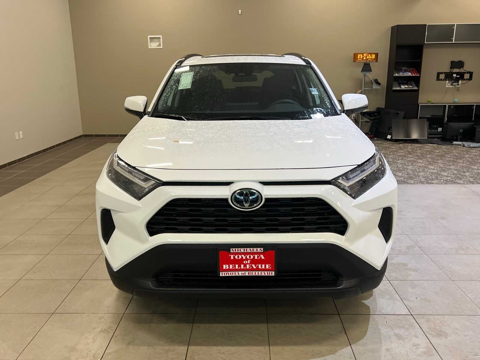 Thumbnail: 2025 Toyota RAV4 - 8