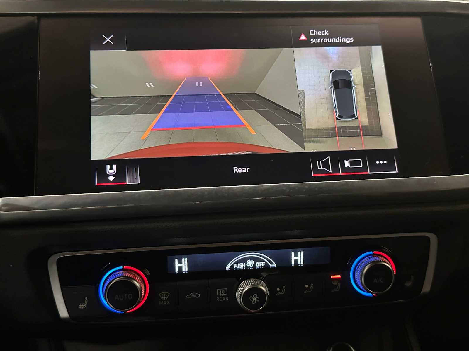 Thumbnail: 2022 Audi Q3 - 13