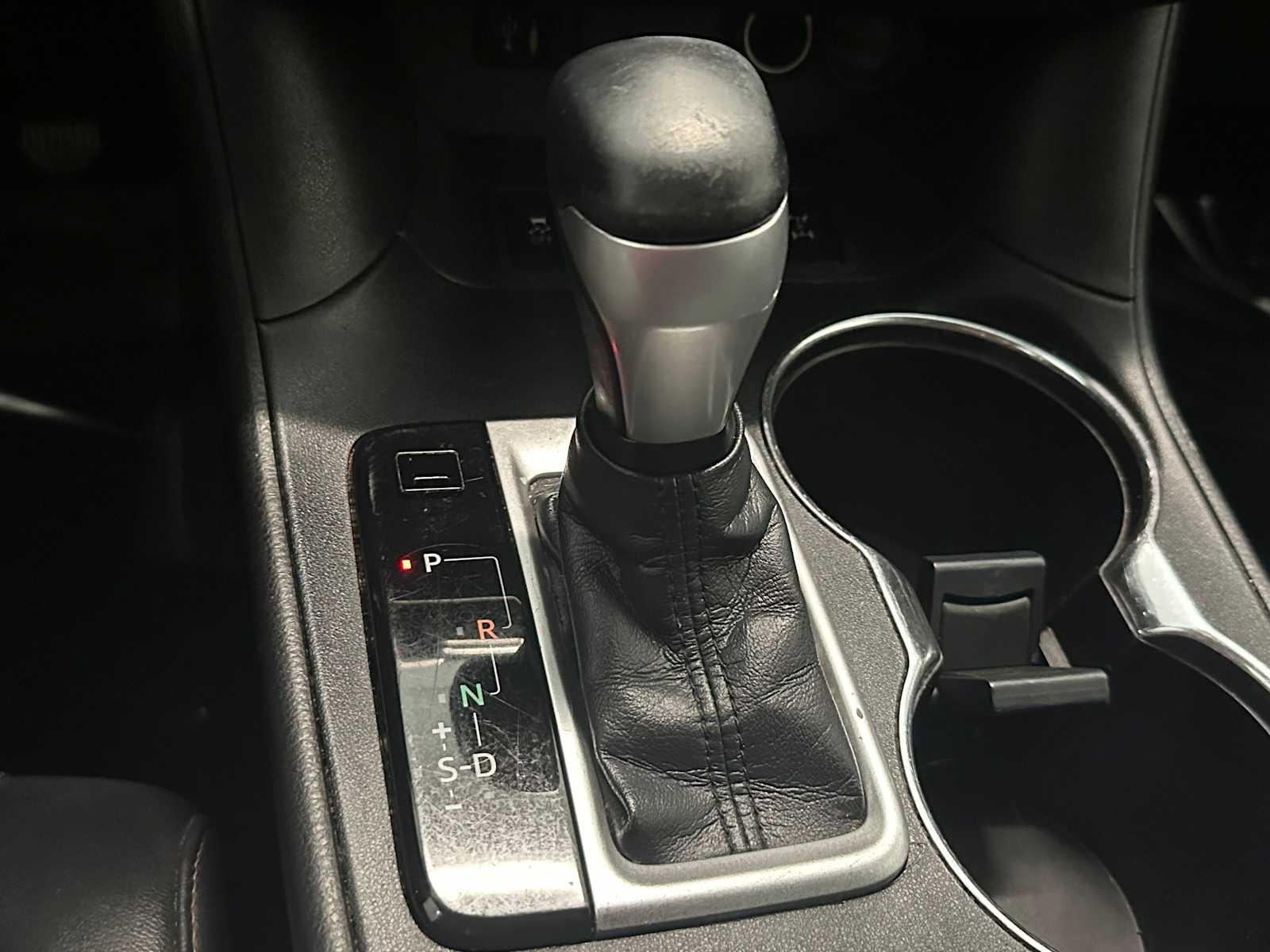 Thumbnail: 2015 Toyota Highlander - 16