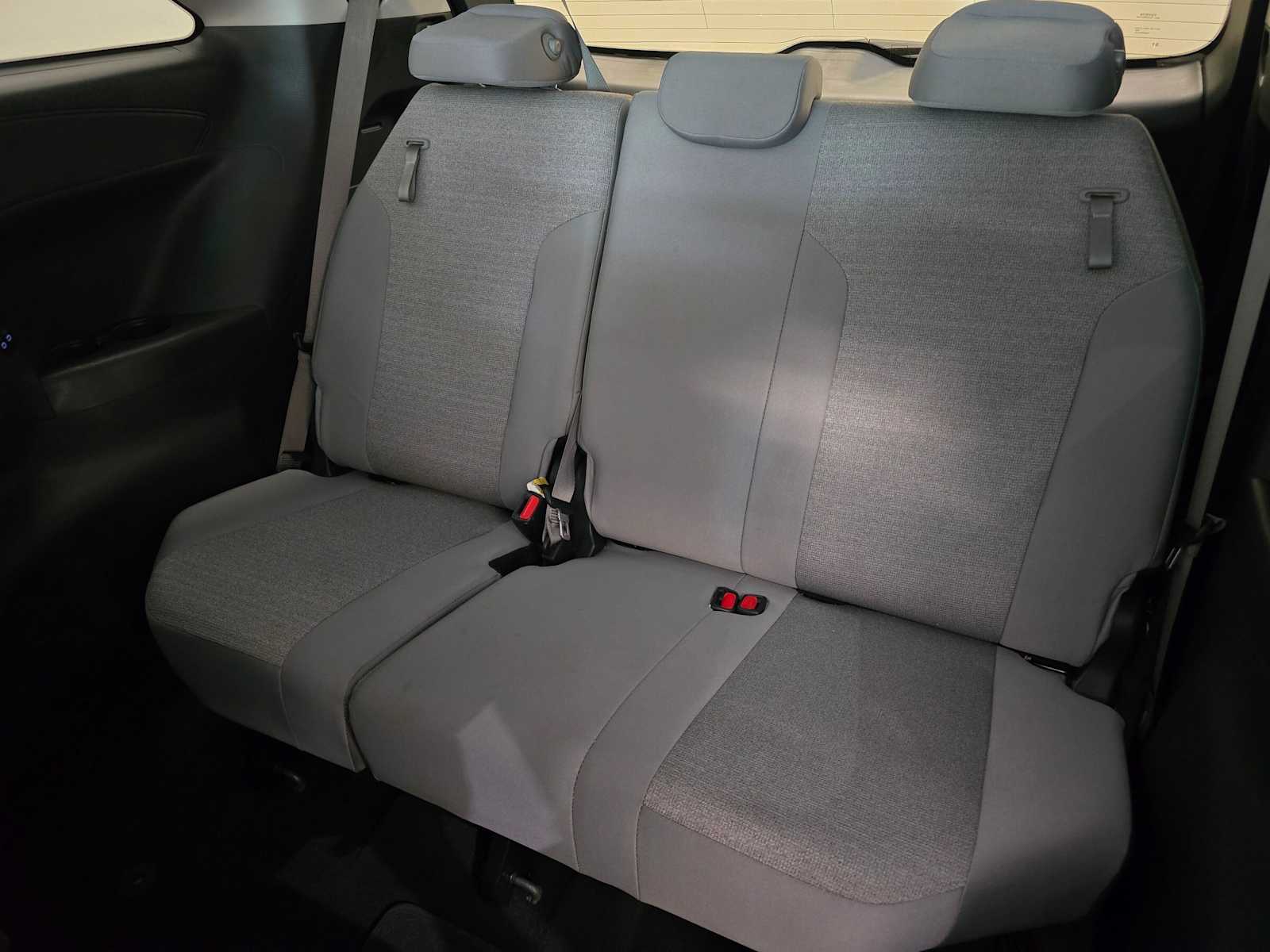 Thumbnail: 2025 Toyota Sienna - 23