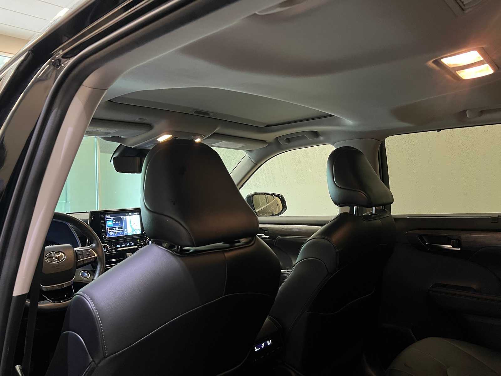 Thumbnail: 2022 Toyota Highlander - 12
