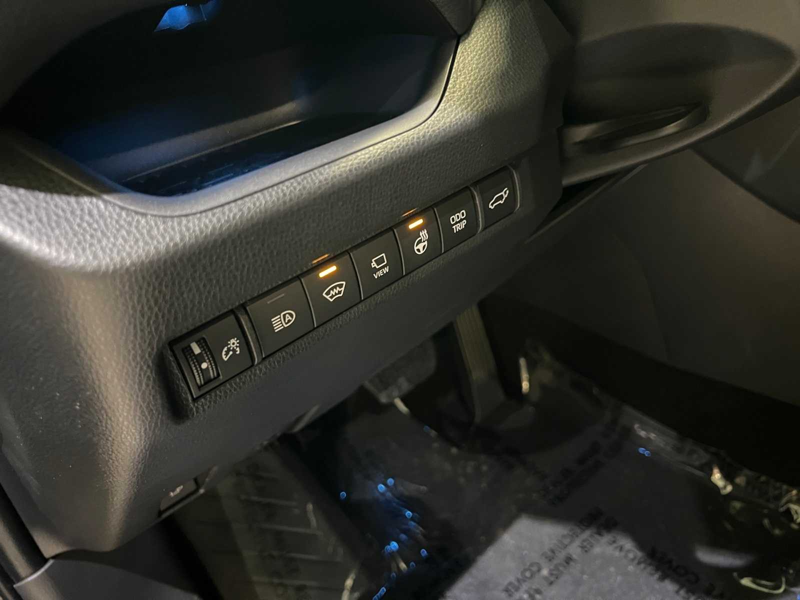 Thumbnail: 2025 Toyota RAV4 - 16