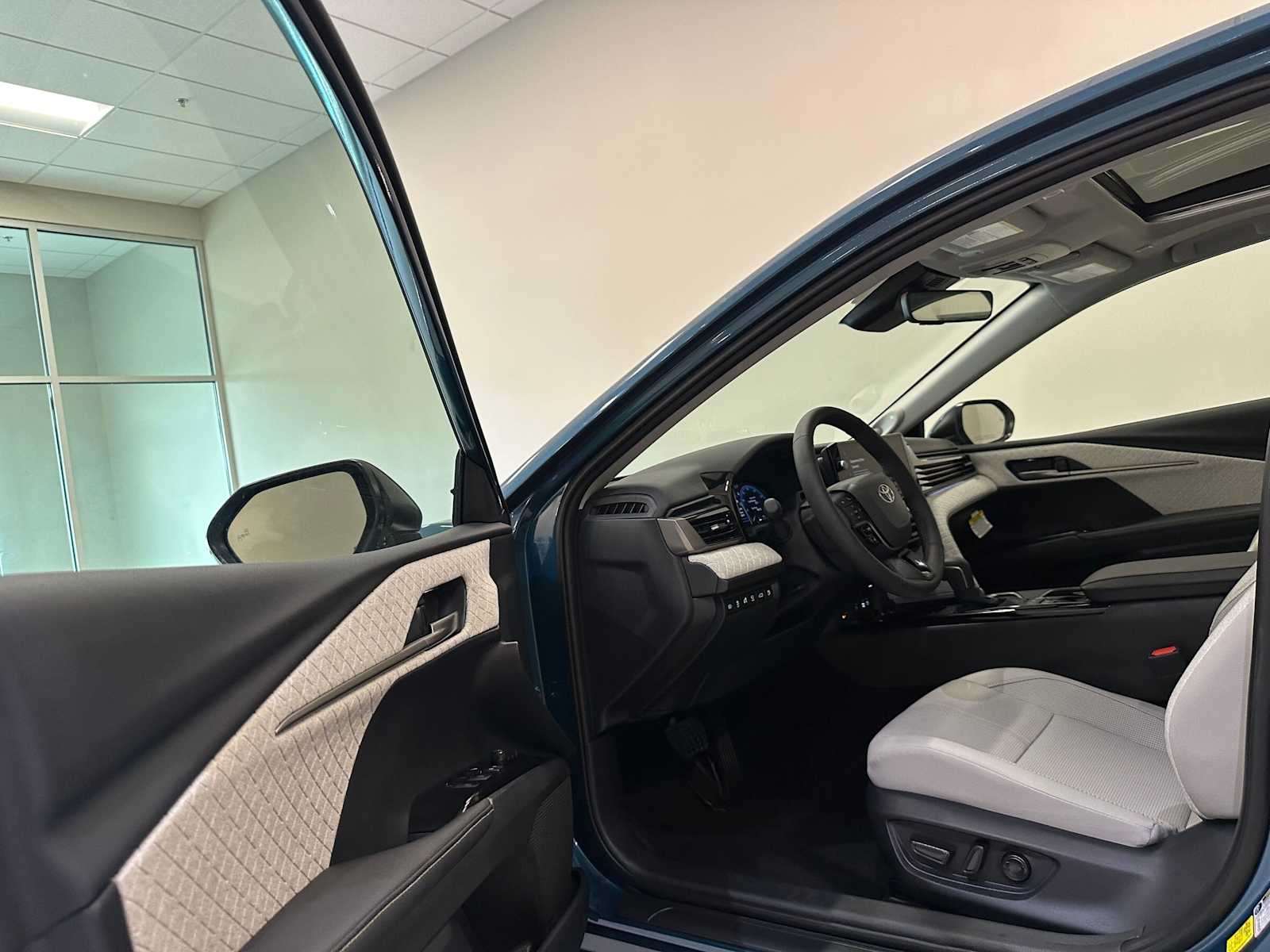 Thumbnail: 2026 Toyota Camry - 23