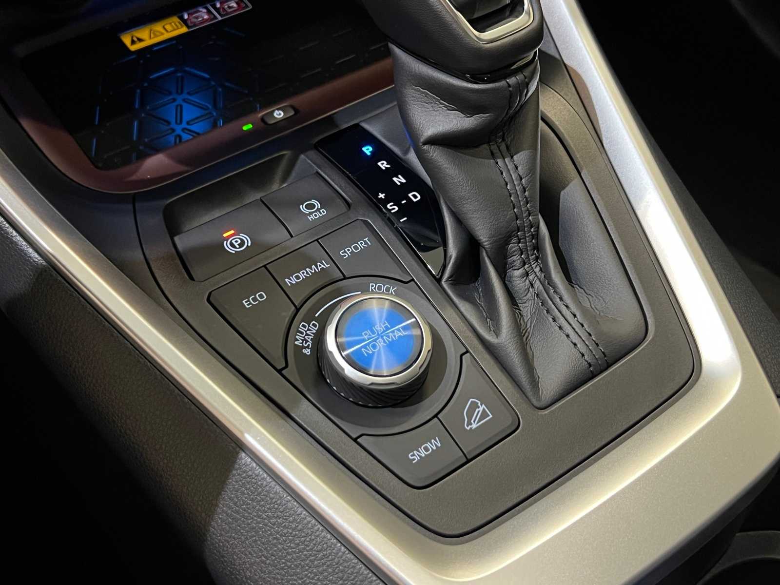 Thumbnail: 2025 Toyota RAV4 - 25