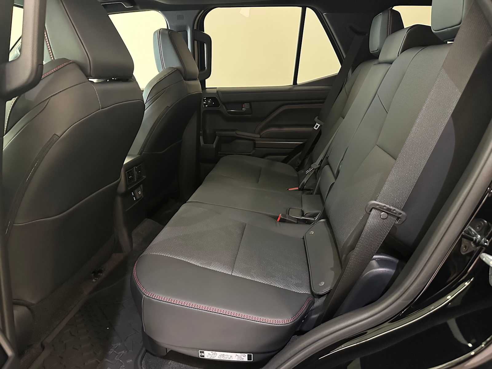 Thumbnail: 2025 Toyota 4Runner - 24