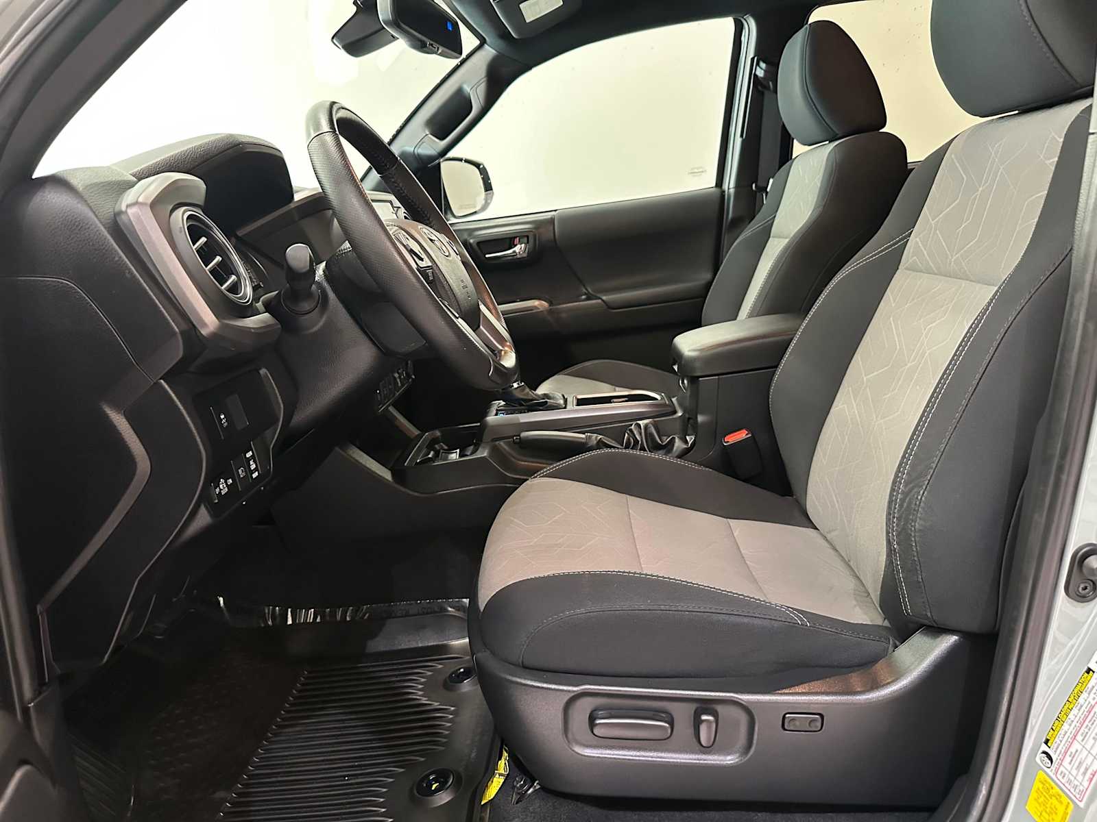 Thumbnail: 2022 Toyota Tacoma - 20