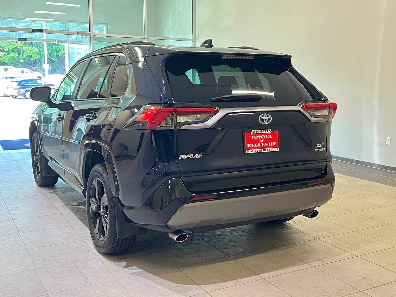 Thumbnail: 2020 Toyota RAV4 - 4