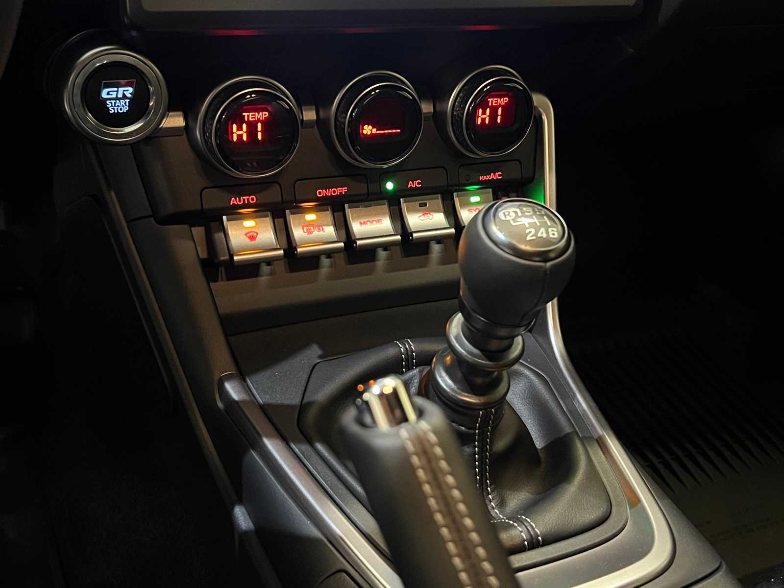 Thumbnail: 2025 Toyota GR86 - 18