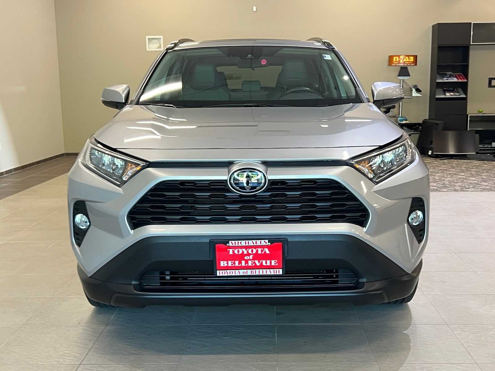 Thumbnail: 2021 Toyota RAV4 - 8