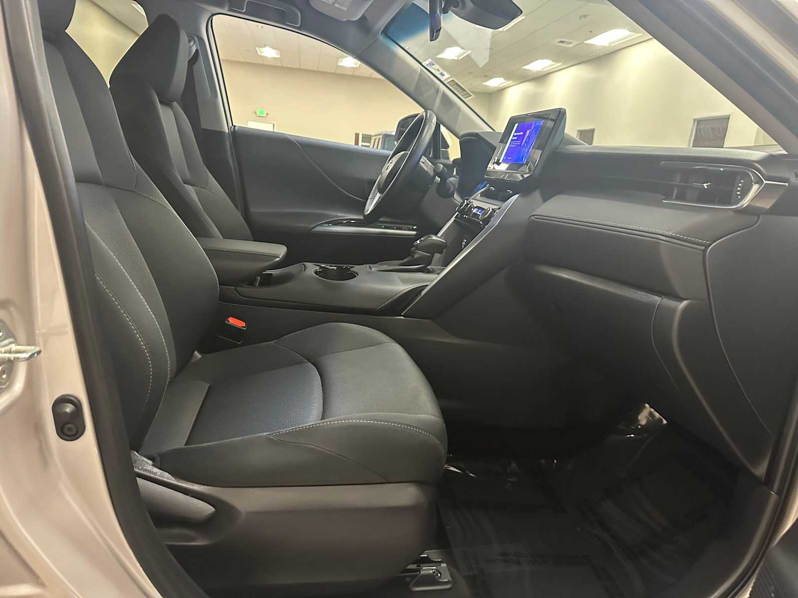 Thumbnail: 2024 Toyota Venza - 27