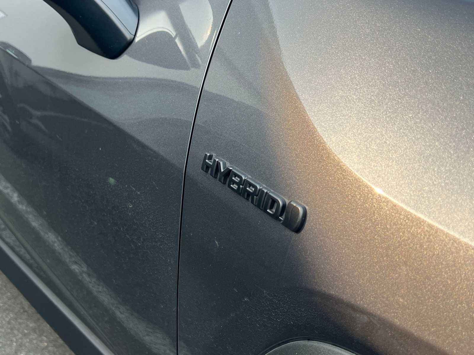 Thumbnail: 2021 Toyota RAV4 - 6