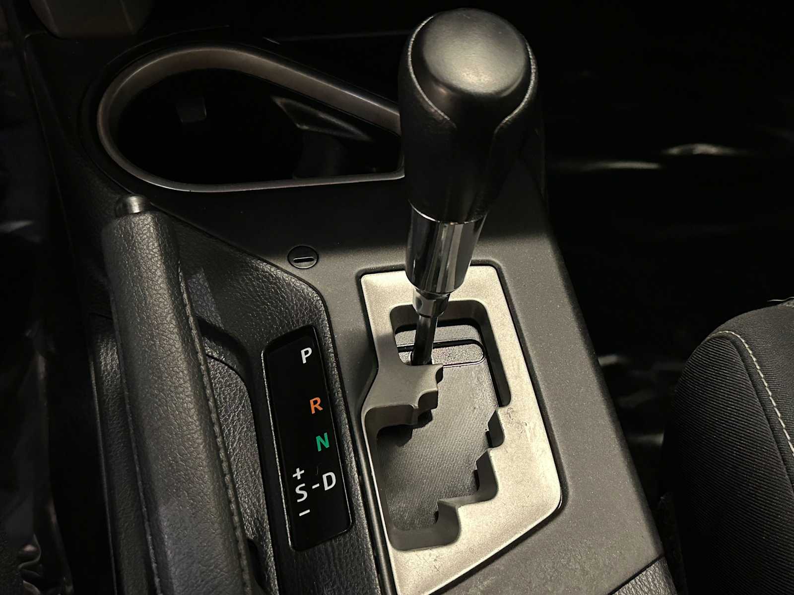 Thumbnail: 2017 Toyota RAV4 - 16