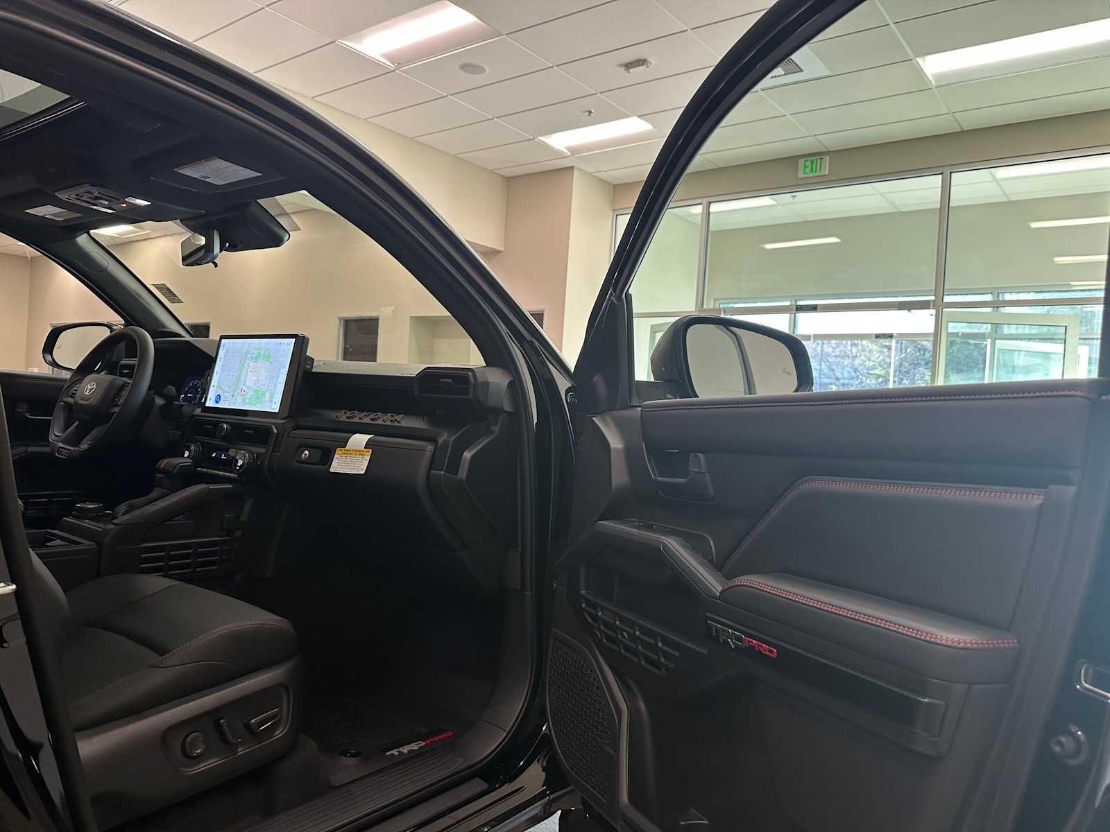 Thumbnail: 2025 Toyota 4Runner - 29