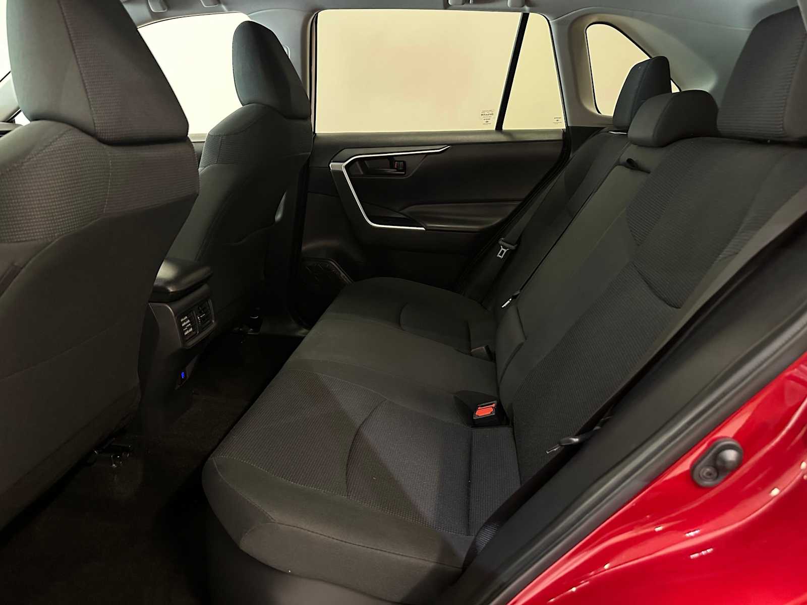 Thumbnail: 2025 Toyota RAV4 - 22