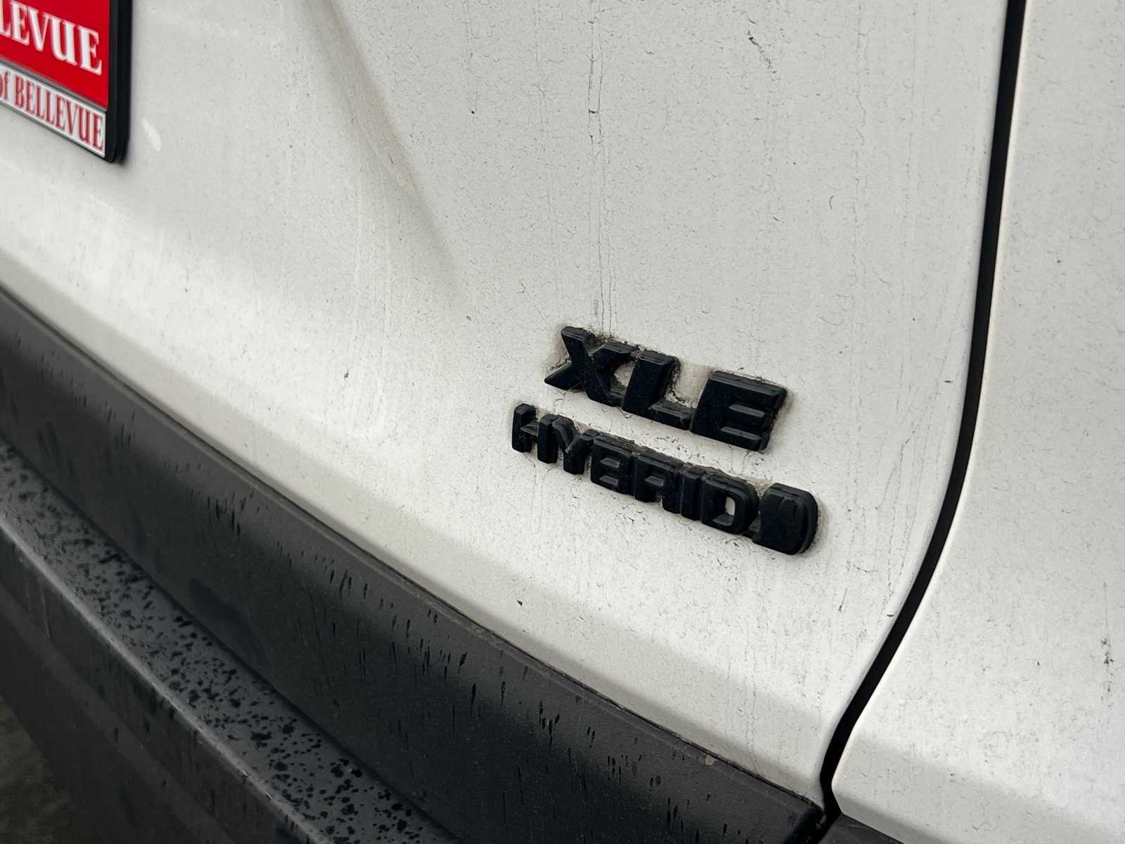 Thumbnail: 2021 Toyota RAV4 - 8