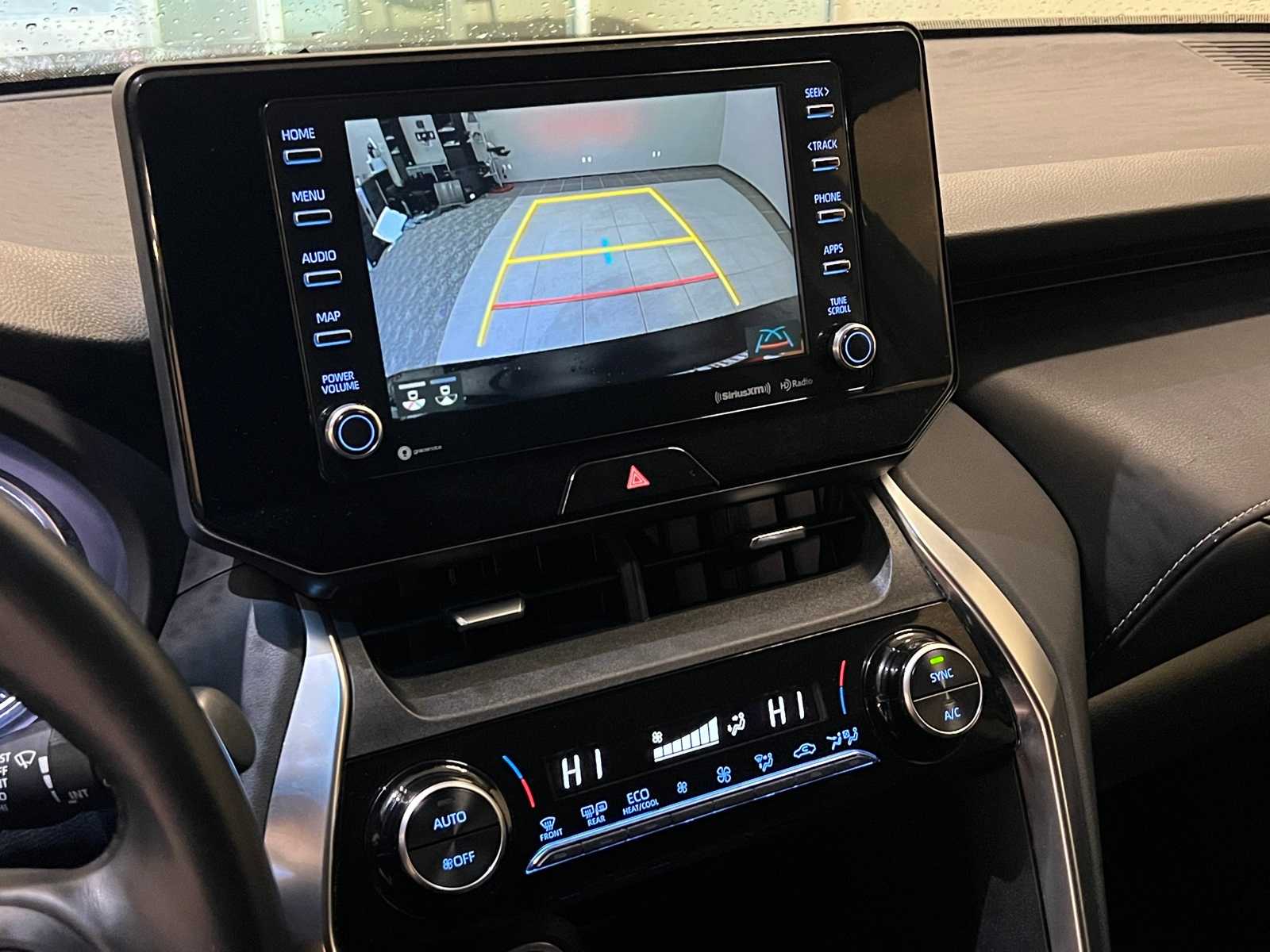 Thumbnail: 2022 Toyota Venza - 24