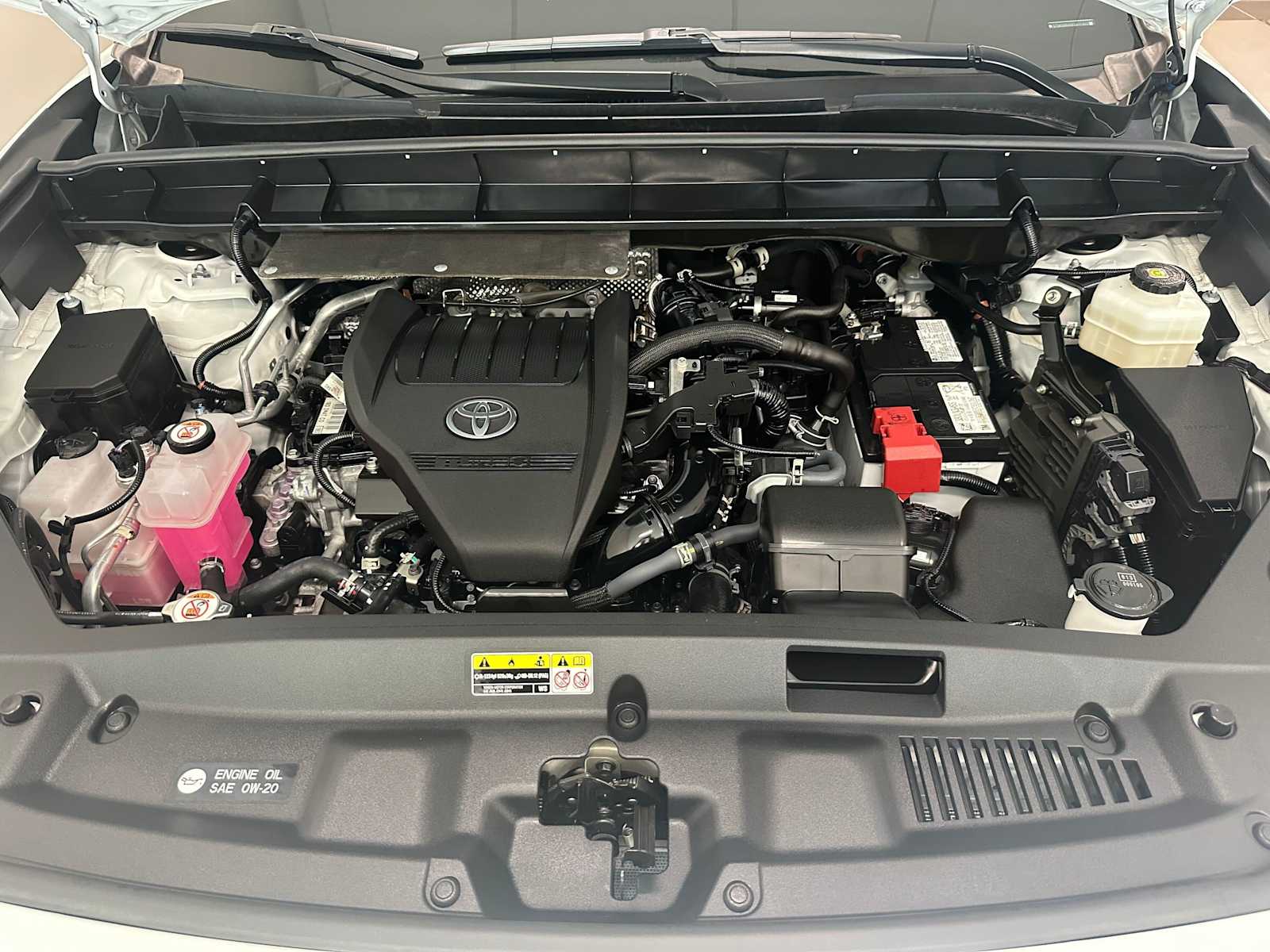 Thumbnail: 2023 Toyota Highlander - 9