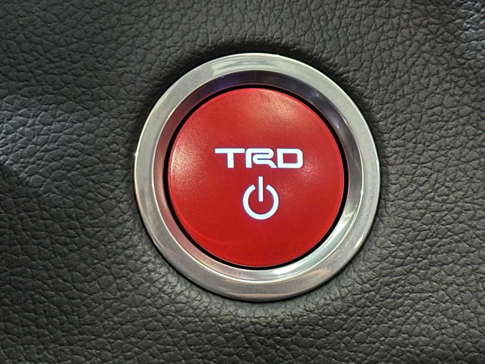 Thumbnail: 2023 Toyota Sequoia - 18