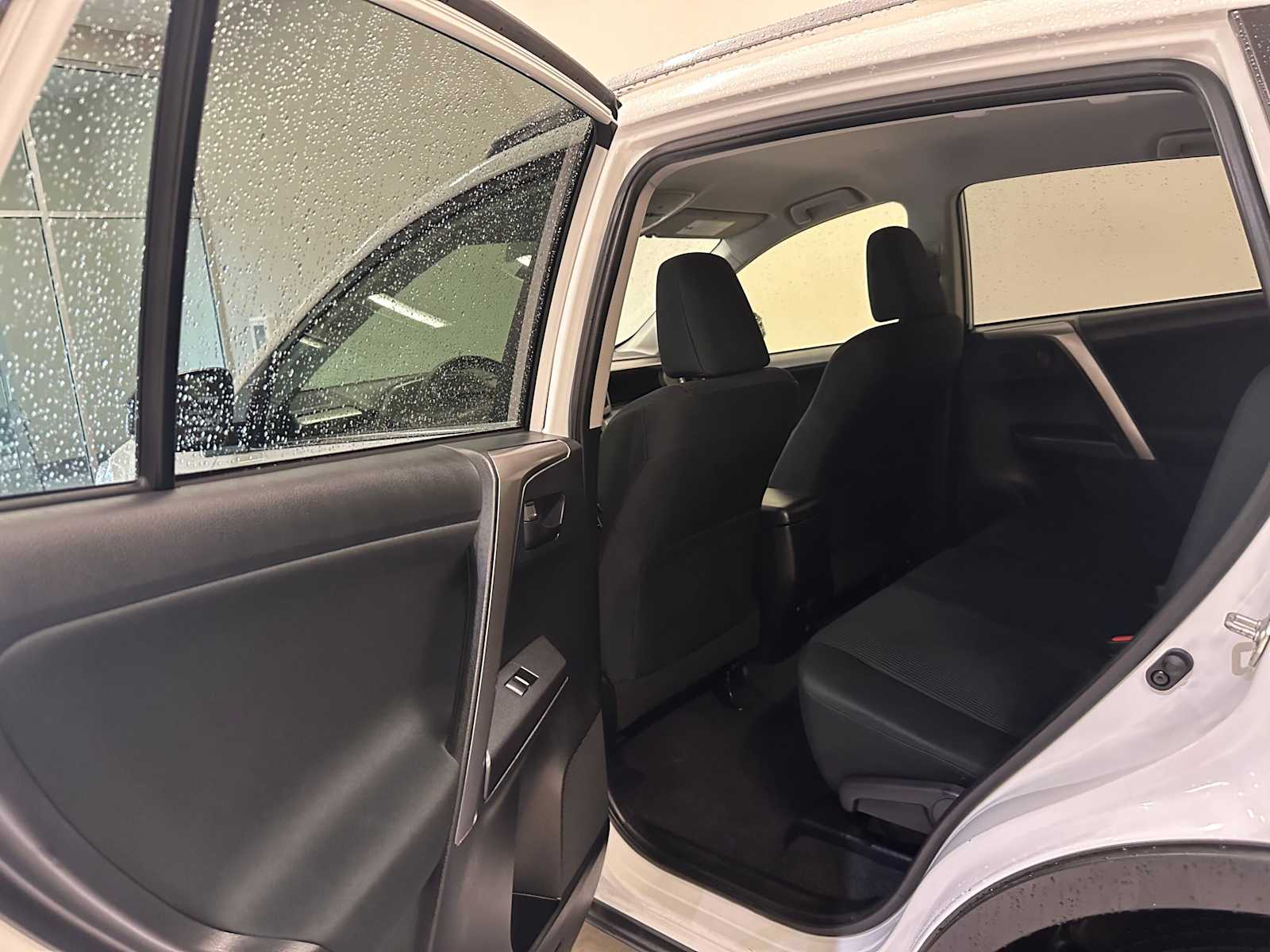 Thumbnail: 2018 Toyota RAV4 - 22